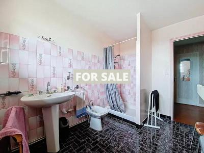 Delightful Detached House and Lovely Garden