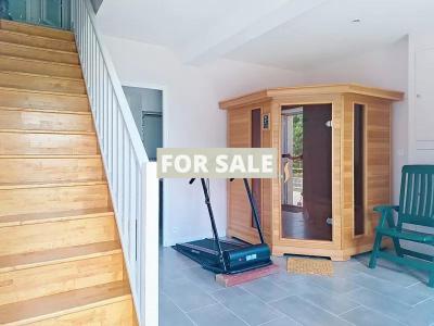 Detached House with Landscaped Garden