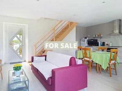 Detached House with Landscaped Garden