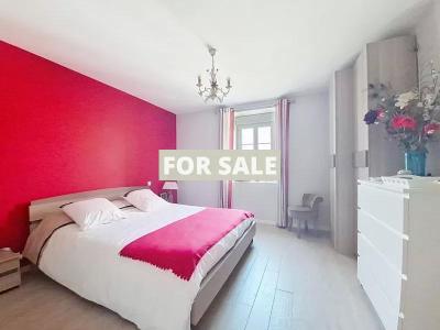 Detached House with Landscaped Garden