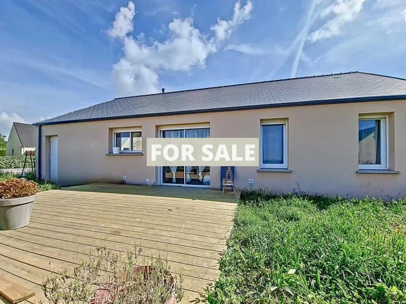 Detached House with View of Mont-St-Michel