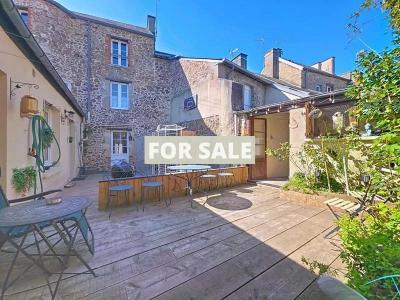 Town House with Neat Garden