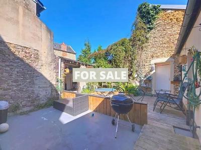 Town House with Neat Garden