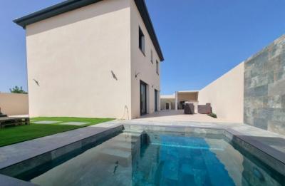 Beautiful Modern Villa with Pool