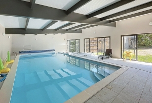 Detached Country House with Indoor Pool