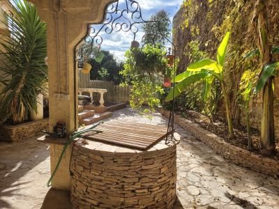 Large Winegrower's House, Very Large Garage, Courtyards And Terraces