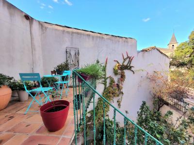 Large Winegrower's House, Very Large Garage, Courtyards And Terraces