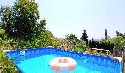 Elegant And Charming Villa With Landscaped Garden