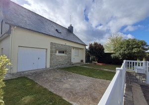 Detached House with Garden