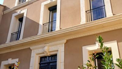 Splendid 18th Century Maison De Maitre, Manor House