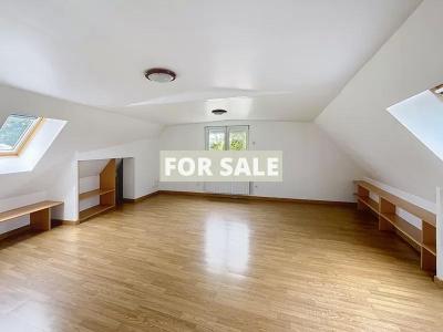 Modern Property in Lovely Coastal Setting