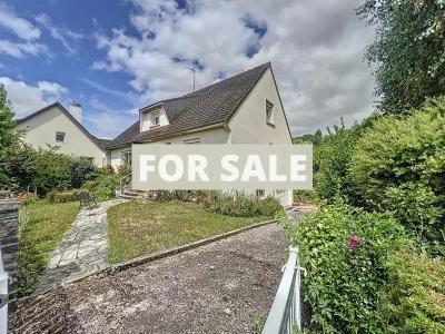 Detached House with Garden