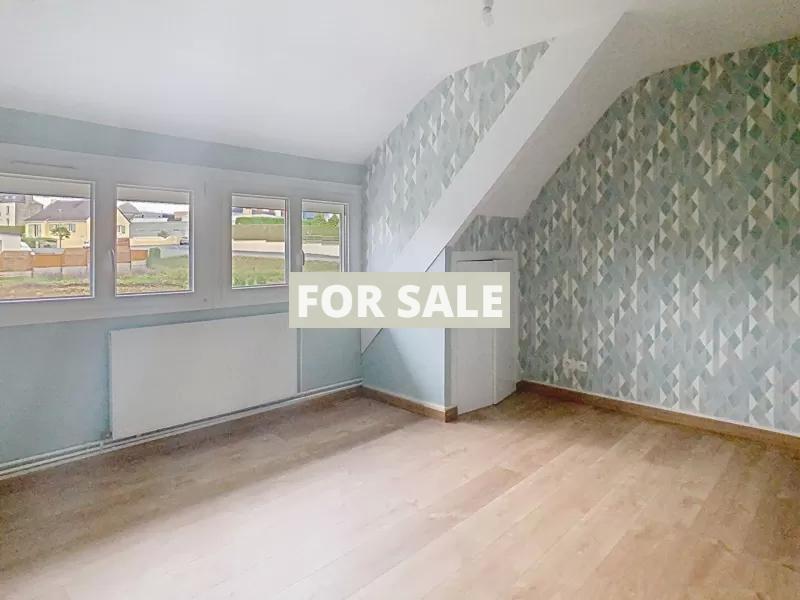 Town House with Neat Garden