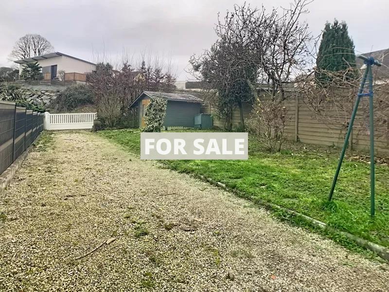 Town House with Neat Garden