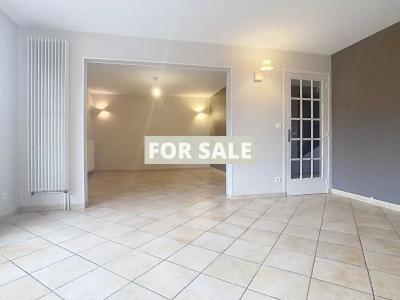 Town House with Neat Garden