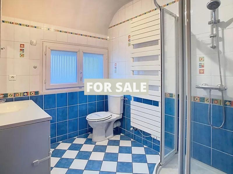 Town House with Neat Garden