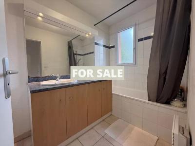 Traditional House with Garden