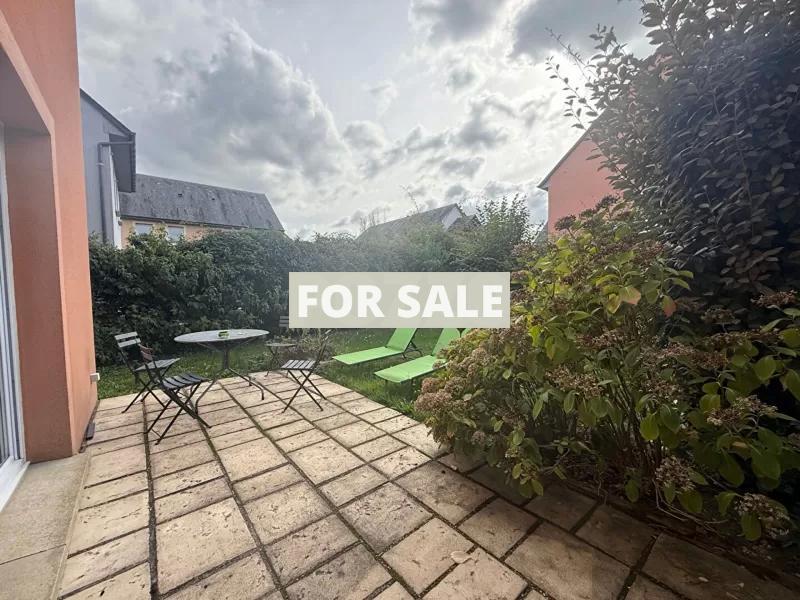 Traditional House with Garden