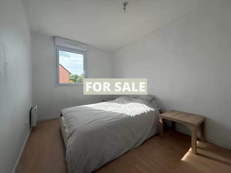 Traditional House with Garden