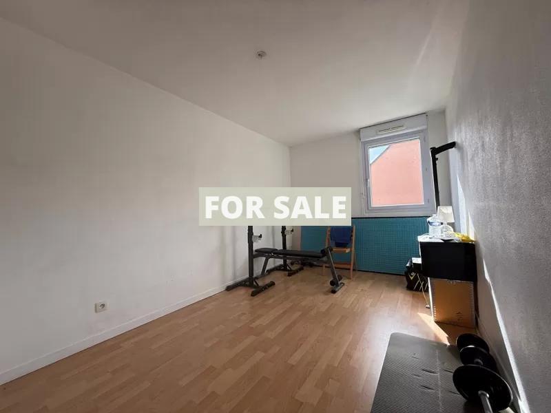 Traditional House with Garden