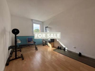 Traditional House with Garden