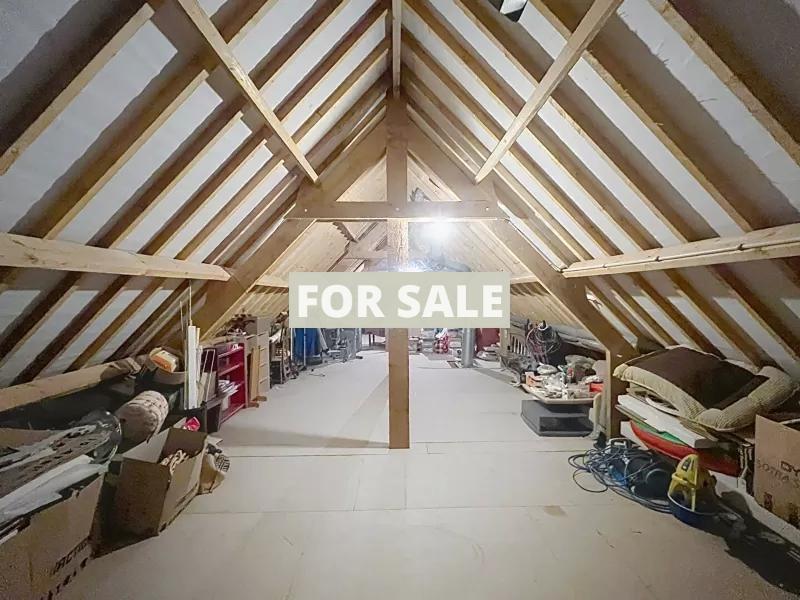 Detached House with Landscaped Garden