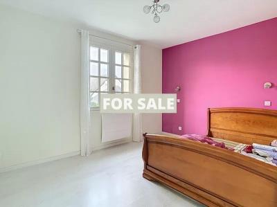 Detached House with Garden by the Coast