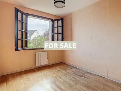 Detached House with Garden by the Coast