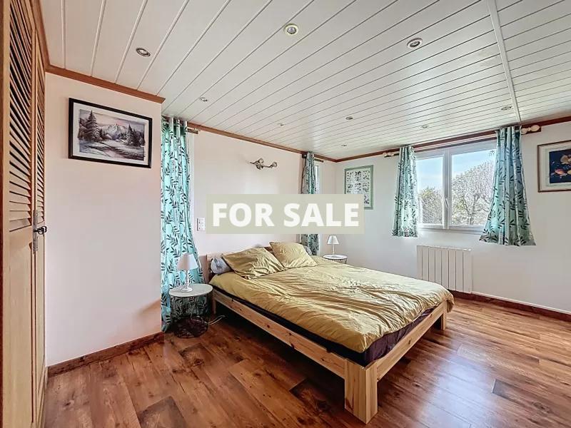 Coastal House in Great Location