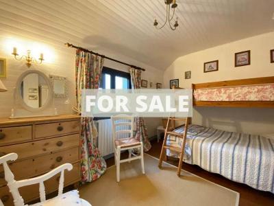 Traditional House with Garden