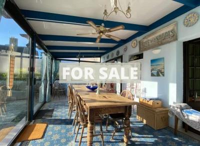 Traditional House with Garden