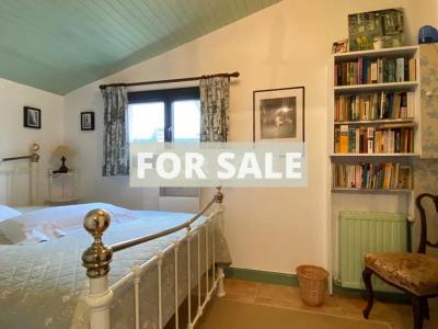 Traditional House with Garden