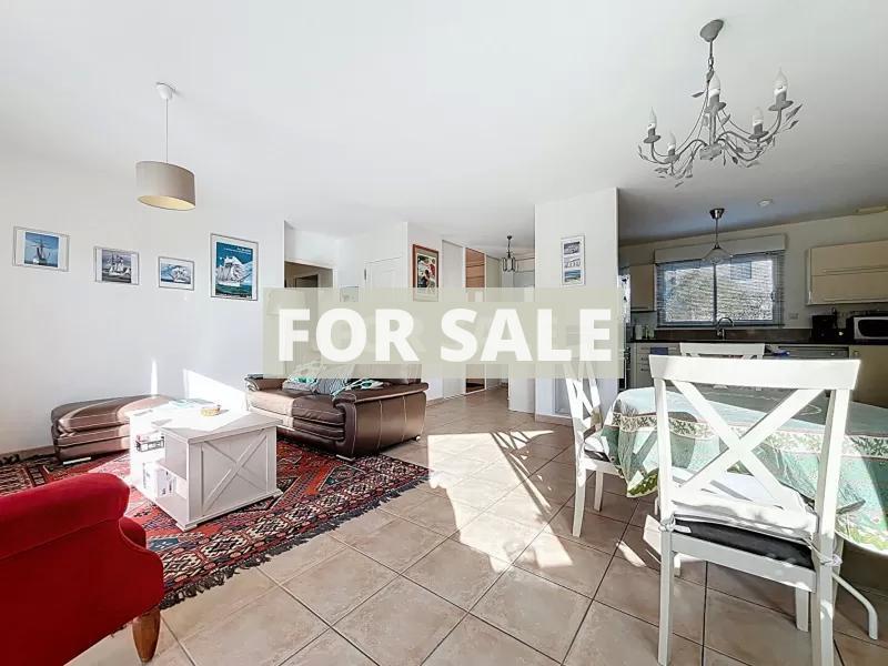 Contemporary Detached House by the Coast