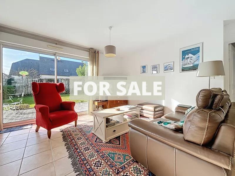 Contemporary Detached House by the Coast