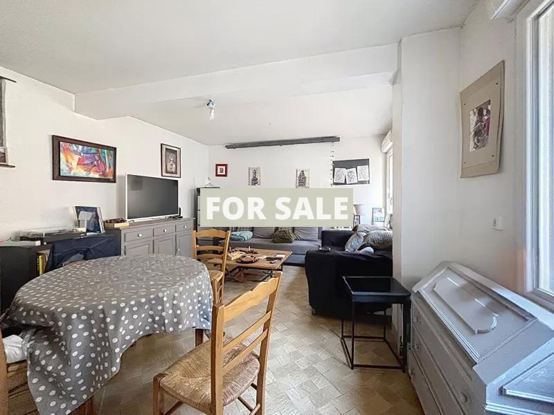 Town House in Good Order with Garden