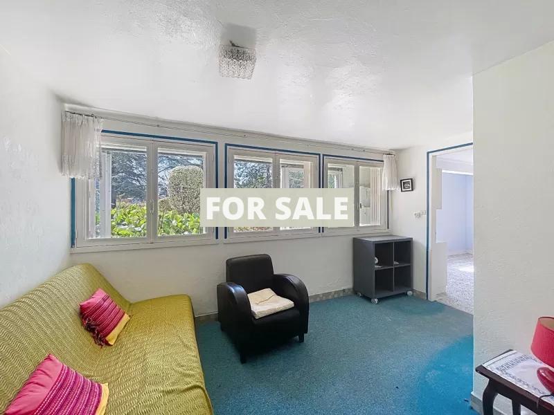 Contemporary Detached House by the Coast