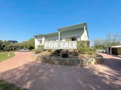 Contemporary Detached House by the Coast
