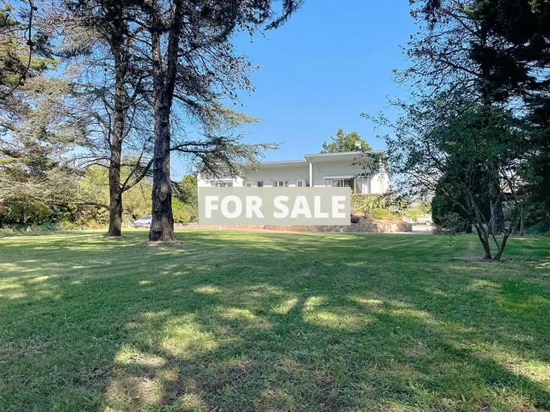 Contemporary Detached House by the Coast
