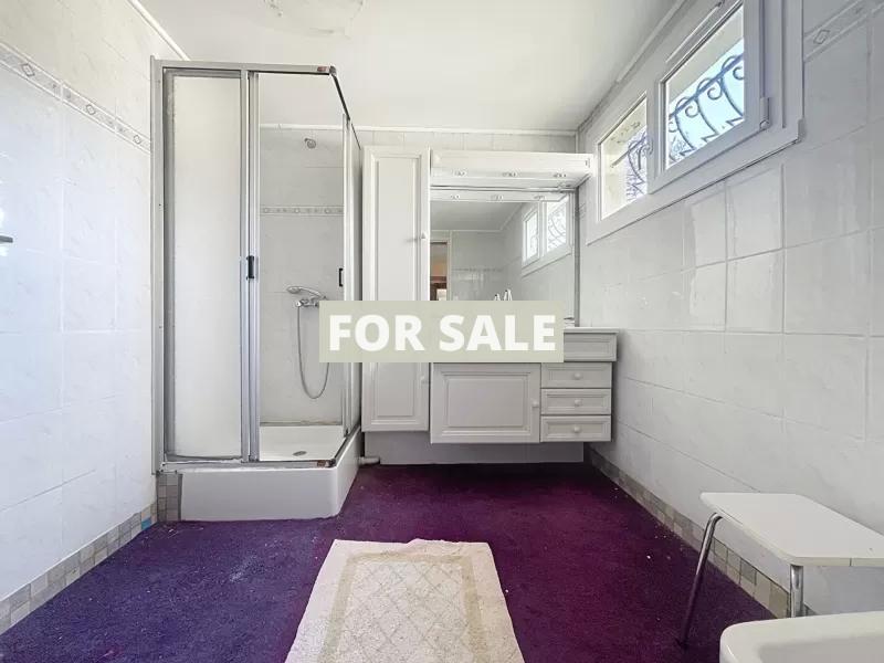 Contemporary Detached House by the Coast