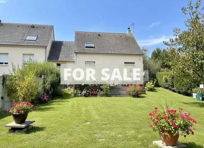 Lovely Modern House Close to the Coast