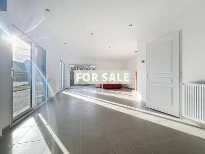 Detached House with Garden by the Coast