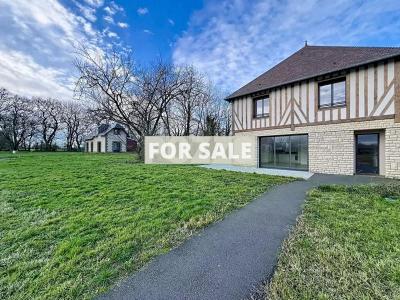 Detached House with Garden by the Coast