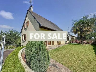 Detached House with Garden