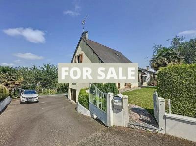 Detached House with Garden