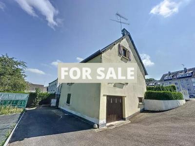 Detached House with Garden