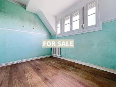 Detached House with Garden and Open Sea View