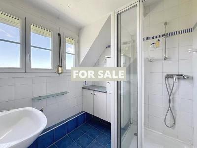 Detached House with Garden and Open Sea View