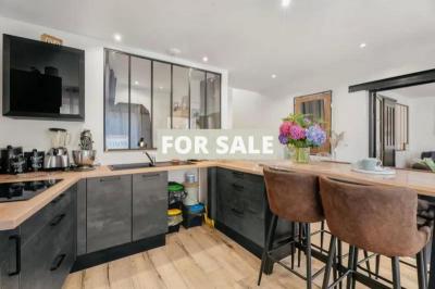 Detached Country House with Lovely Interiors