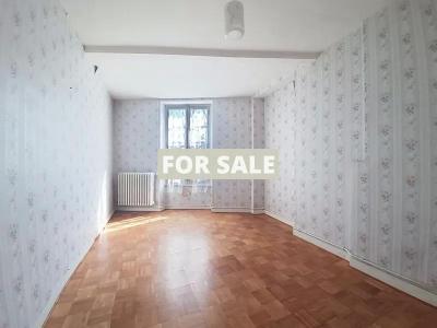 Charming House with Good Potential, Not Overlooked