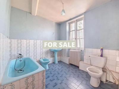 Charming House with Good Potential, Not Overlooked